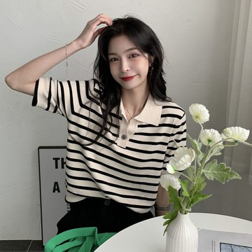 台灣出貨 潮流薄款條紋針織衫短袖女甜酷polo衫t恤小衆別緻時尚上衣夏 針織短袖 上衣 女生t恤 設計感上衣 短袖上衣