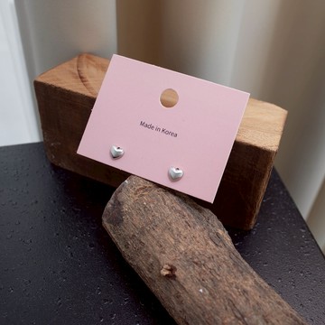 【Aa.chic】高級極簡小愛心耳環(單一色).女裝/配件/高級/極簡/小愛心/耳環/日常/春裝【C250220】