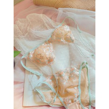 法式性感純欲超薄刺繡蕾絲內衣無鋼圈三角杯美背細帶文胸套裝少女