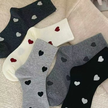 🔥24H出貨🔥愛心點點中筒襪 愛心襪 中筒襪 棉襪 女襪 可愛襪子 韓系襪 日系襪 情侶襪 百搭襪 潮流襪 學生襪