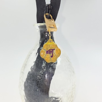 原創手作設計 / 使用 Padico 星の雫 uv膠 電腦繡文字拉鍊墜飾