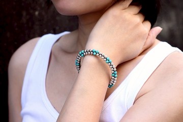 銀袖手鐲石綠松石