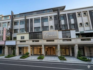 仁武、鳥松家具街臨路透天/屋況佳｜高雄市仁武區鳳仁路
