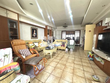 樂福美術園道稀有3+2房大平車樓中樓｜台中市西區五權七街