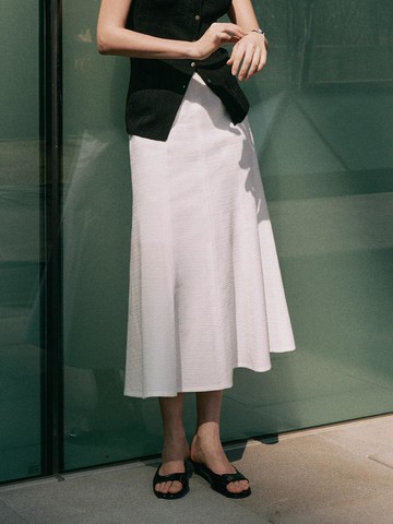 Semi Flare Skirt (LMBESUSK5410) [Off-White]