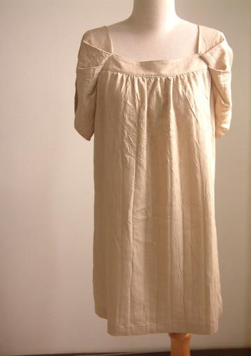 素色典雅洋裝(香檳)