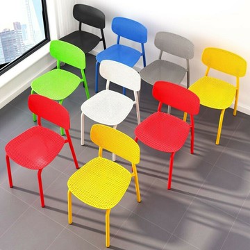 塑料餐椅 帶靠背可疊放北歐家用網紅休閒餐桌椅 經濟型椅子 靠背椅子 辦公椅子 辦公室椅子 休閒椅 餐桌椅 餐椅 塑膠椅