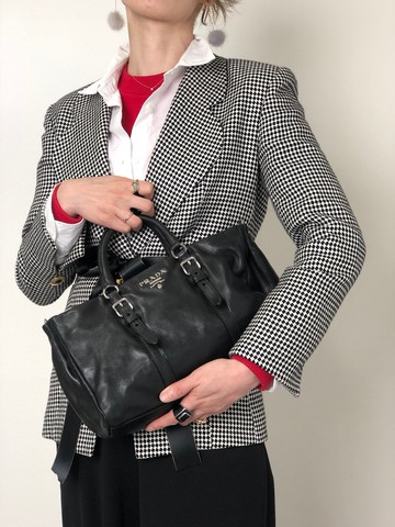 【日本直送 名牌中古包】PRADA 普拉達 手提包 黑色 Logo 皮革 vintage 維持 古董 2n4xpw
