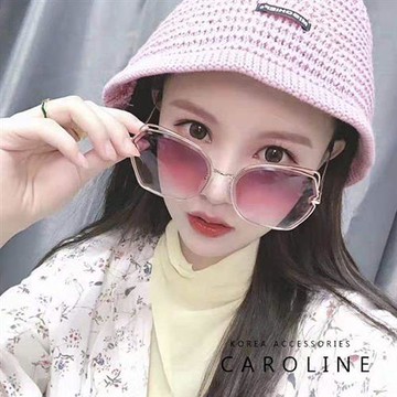 《Caroline》年度最新網紅款潮流行百搭抗UV時尚太陽眼鏡 72511