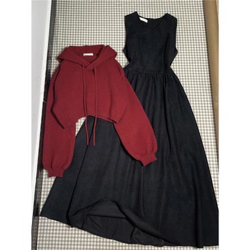 2026新款復古紅色針織背心連衣裙子女秋冬季韓系氣質絕美長裙套裝