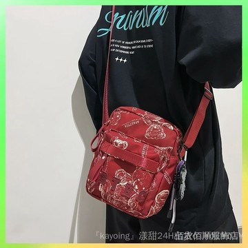 🔥臺灣出貨 潮牌男生小背包斜挎包百搭女生單肩包手機包街頭潮流學生休閒小包 限時特賣X315-8-C