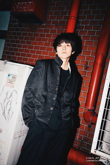 【XRAGE X 咒術迴戰聯名】短版 咒術高專學生外套 (附皮革小包) /