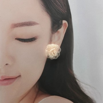 Innocence 純真典雅溫柔橘金紗小貼耳耳環
