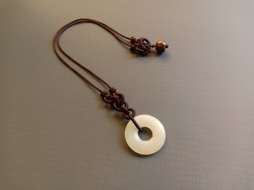 白玉平安扣 手工編結項鍊 – 老玉石 / 設計品 – 純設計