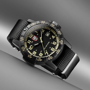 LUMINOX 雷明時 Leatherback Sea Turtle 革龜 海龜系列碳纖維複合材質腕錶 手錶 夏日煥新提案 送禮推薦-卡其 1LM-0333