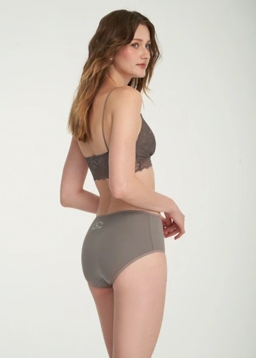 慢慢喜歡．細邊高腰三角內褲(褐灰-美好的事物)