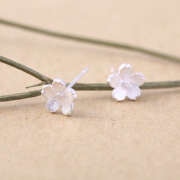 櫻花耳環 M43 日韓流行時尚 S925銀針 小巧 銀色 櫻花耳針 氣質 迷你小花耳環