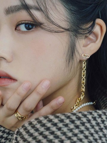 Earrings (HO100E)