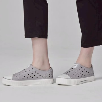 【MOZ瑞典駝鹿】雙色洞洞餅乾水鞋 (奶蓋水泥灰) 全球首創 舒適厚底 防潑水+全防水