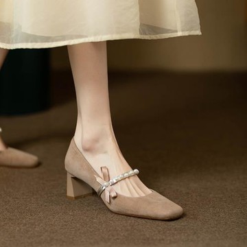 方頭高跟軟皮溫柔風蝴蝶結磨砂粗跟單鞋女珍珠一字帶淺口瑪麗珍鞋