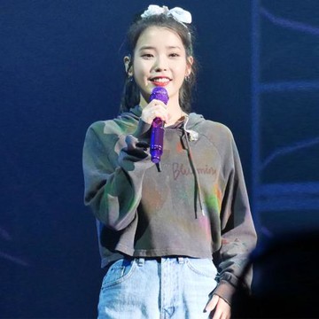 IU李知恩同款韓版演唱會上衣潮寬松字母刺繡長袖短款連帽ins衛衣