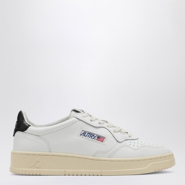 Medalist white/black trainer