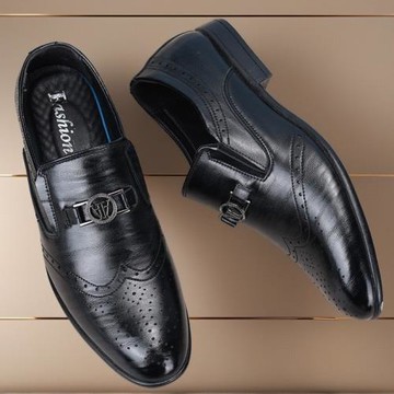 新款布洛克雕花商務正裝皮鞋韓版英倫男皮鞋潮流男士尖頭套腳男鞋