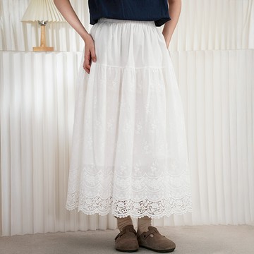 精緻蕾絲繡花長裙447120