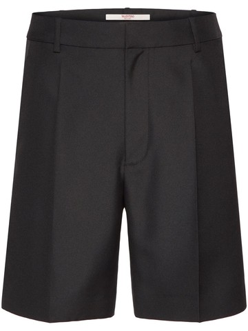 Valentino Garavani - pleat-detail tailored shorts - men - Polyester/Cupro - 50 - Black