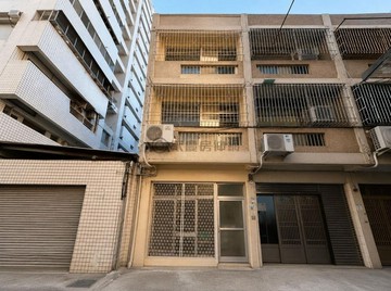 光華英明雙商圈｜愛群國小旁採光邊間透天｜高雄市前鎮區二聖三巷