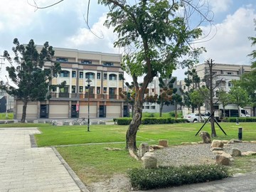 二林園區電梯大別墅｜彰化縣二林鎮西和一街