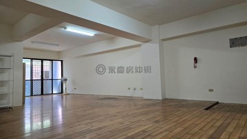 近楠梓加工區/台積電/德賢商圈.室內超大三房平車｜高雄市楠梓區德賢路