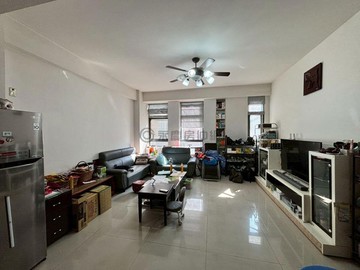 ~走路就到公園~東區稀有釋出公務員的家優質別墅｜台中市東區一心街