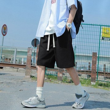 🔥免運 台灣現貨🔥男生短褲 時尚短褲 韓系男褲 透氣短褲 休閒男褲 百搭款短褲 素色短褲 簡約男褲 彈力腰圍 抽繩設計