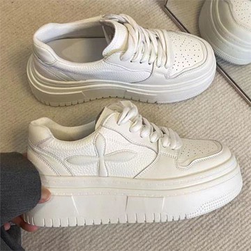百搭厚底小白鞋女新款學院風增高顯瘦顯腳小經典休閑板鞋