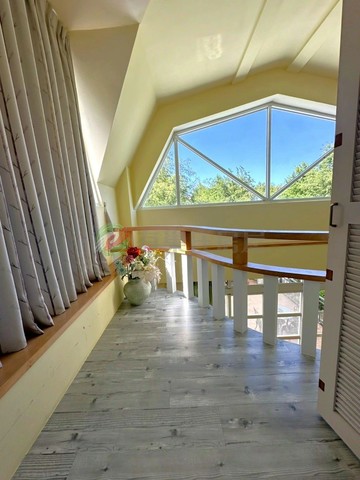 梅花湖小粉紅鄉村風有山景溫馨農舍｜宜蘭縣冬山鄉梅林路