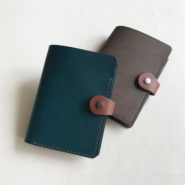 Accademia學院 皮革護照夾/植鞣革/手工縫製  -灰陶色 /森青色