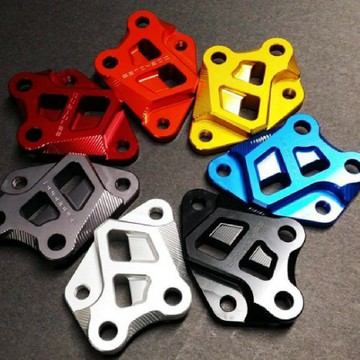 惡搞手工廠 BWS-R 對四 brembo 卡鉗座 BWS 新大B 對四卡座