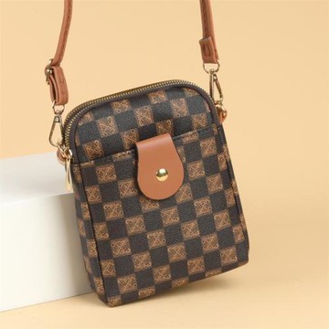 手機斜挎包女新款中老年印花單肩小包包豎款小挎包零錢包女式軟皮