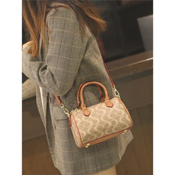 波士頓包包女士2025新款潮今年流行大容量高級感時尚女款手提斜挎