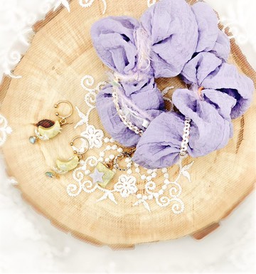 月與誓約 手作 大腸髮圈 耳骨夾 印象飾品 耳夾 | 植椛。飾