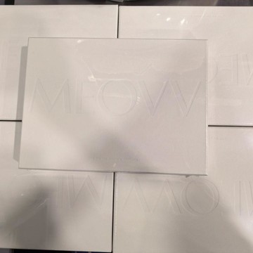 ⭐韓國代購正版⭐Meovv 喵 26檯曆 sooin anna narin gawon ella特典熱銷