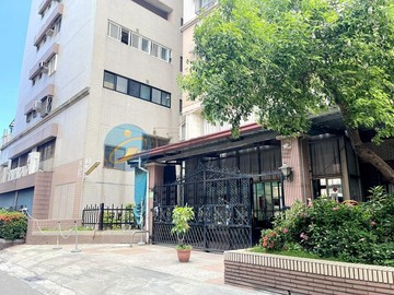 岡山富貴路★竹圍國小★集晴園靓麗三房｜高雄市岡山區富貴路
