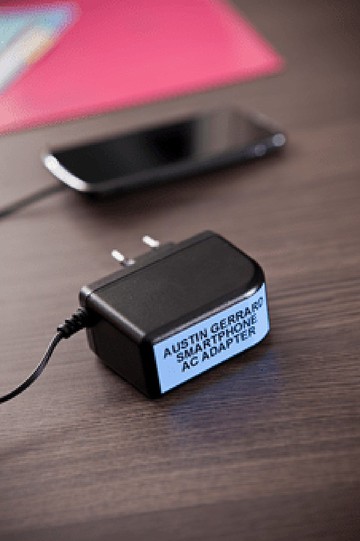 Brother TZe-541 護貝標籤帶 ( 18mm 藍底黑字 )