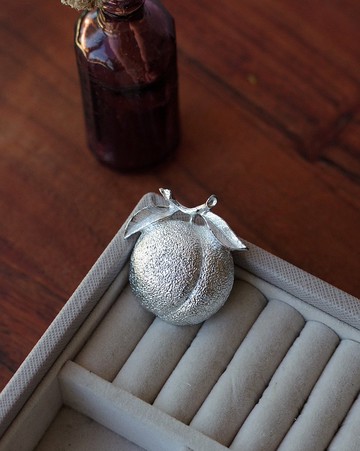 古董 Vintage 銀色水果水蜜桃梨子別針胸針Sarah Cov B94