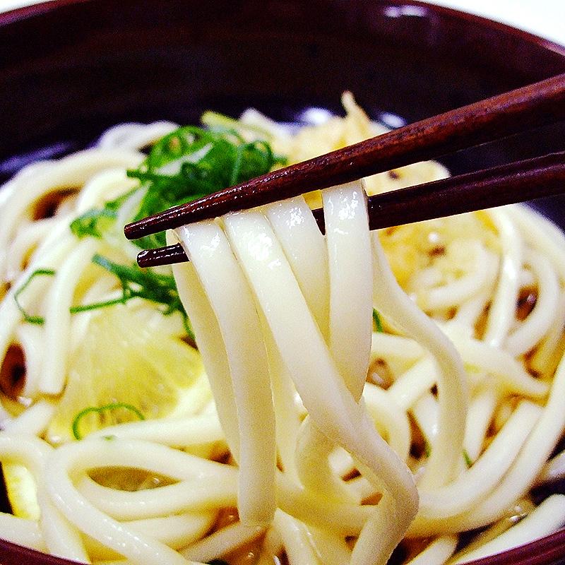 純生 讃岐うどん 300g×６袋セット 送料無料 つゆ付き 化粧箱入 香川産 本場 udon 生うどん おすすめ さぬきうどん かけ ぶっかけ 釜揚げ 釜玉 ざる 冷やし