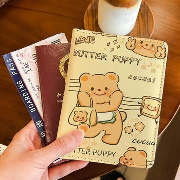 黃油小熊護照夾證件包保護套多功能卡包出國旅行便攜收納機票