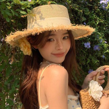 2024春夏季新款平頂草帽出游度假海邊旅游毛邊大帽檐遮陽防曬帽子