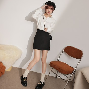 百搭斜坑紋短裙-黑【KT21760】-2色