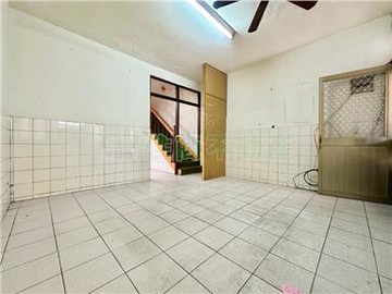 明星頭家國小|低總價透天方正格局｜台中市潭子區頭張路二段